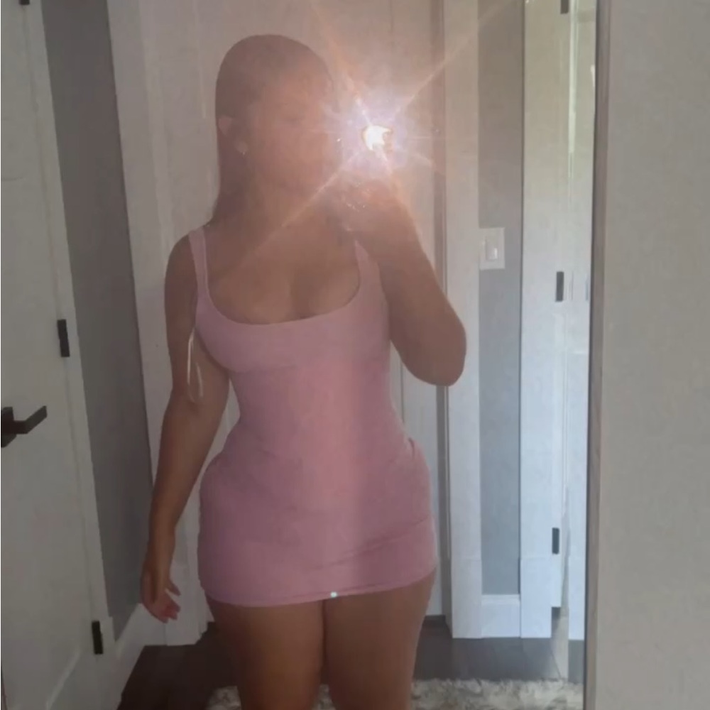 Pink bodycon dress